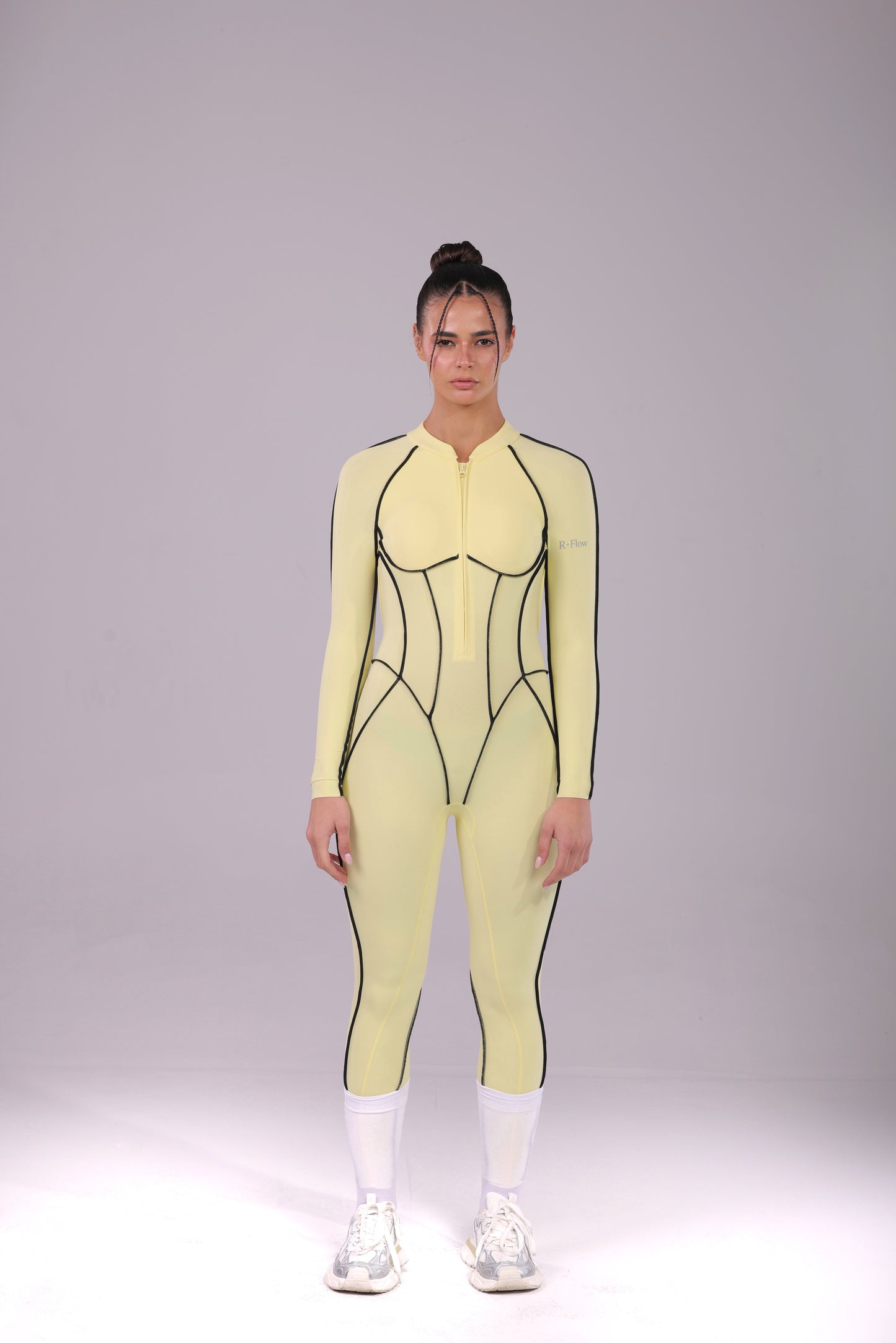 Crème Mode - Yellow Suit