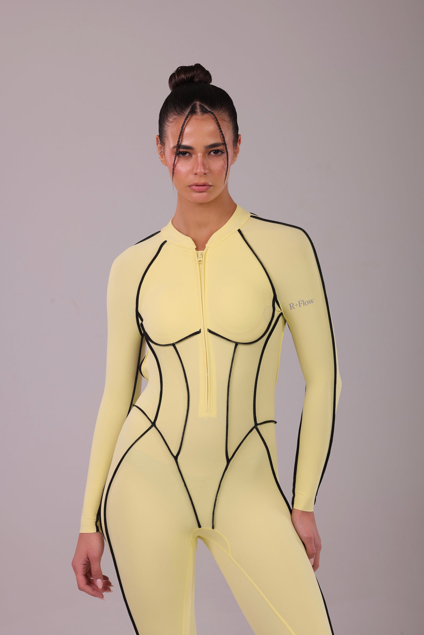 Crème Mode - Yellow Suit
