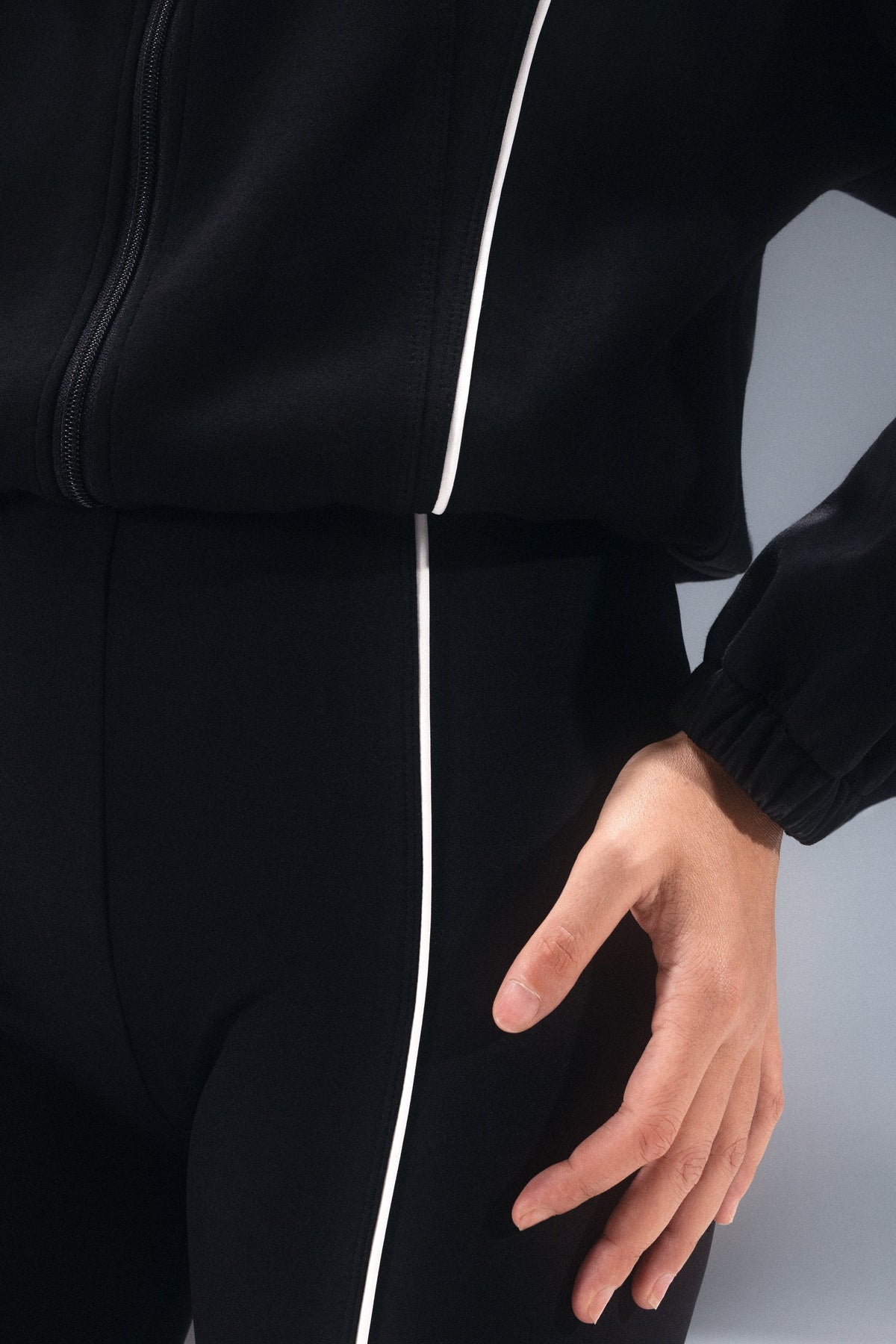 Noir Piping Set